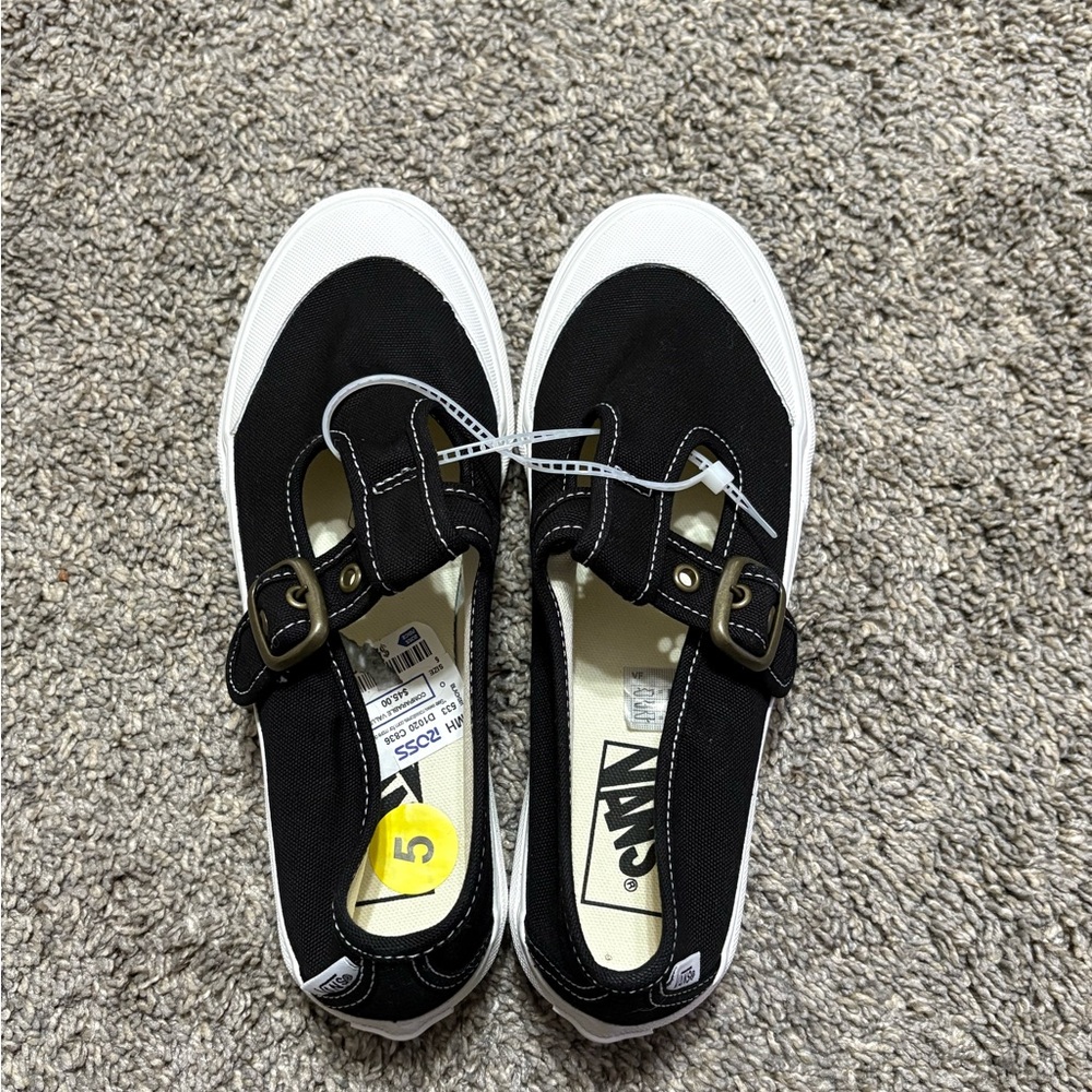 Vans Women’s 5 classic Mary Jane style grounded chunky lug rubber sole Black NWT - Picture 2 of 7